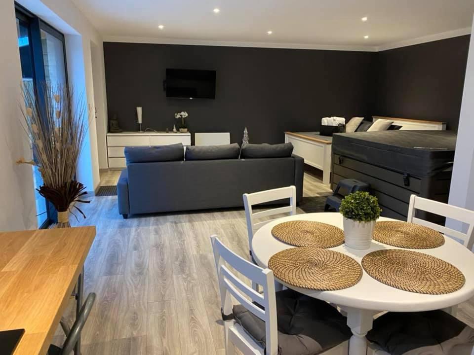 Montreuil  Le Clos De La Madelaine מראה חיצוני תמונה